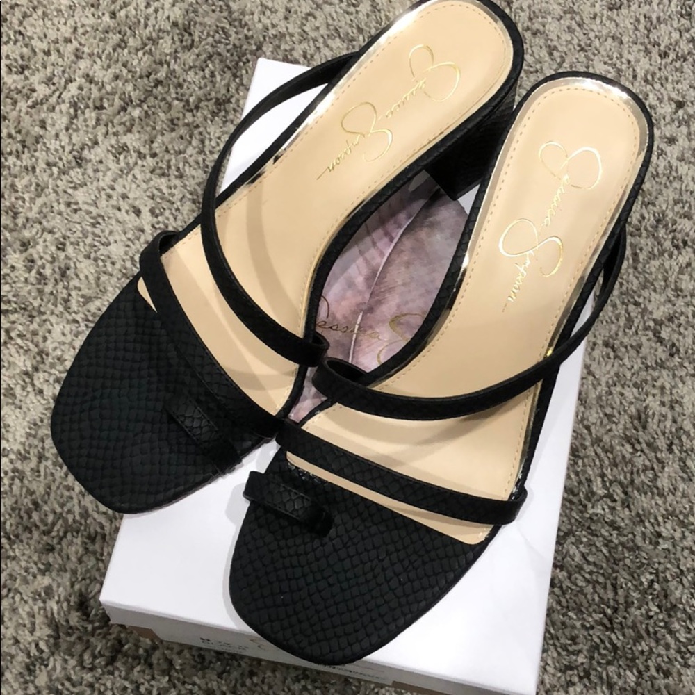 Jessica Simpson black willimena heel